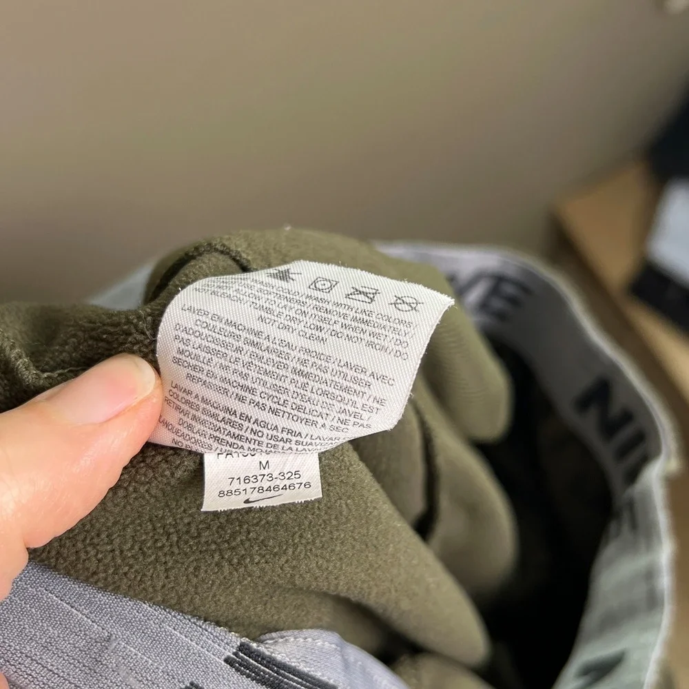 Nike Therma Fit Sweatpants Khaki Green Joggers Medium Flaw